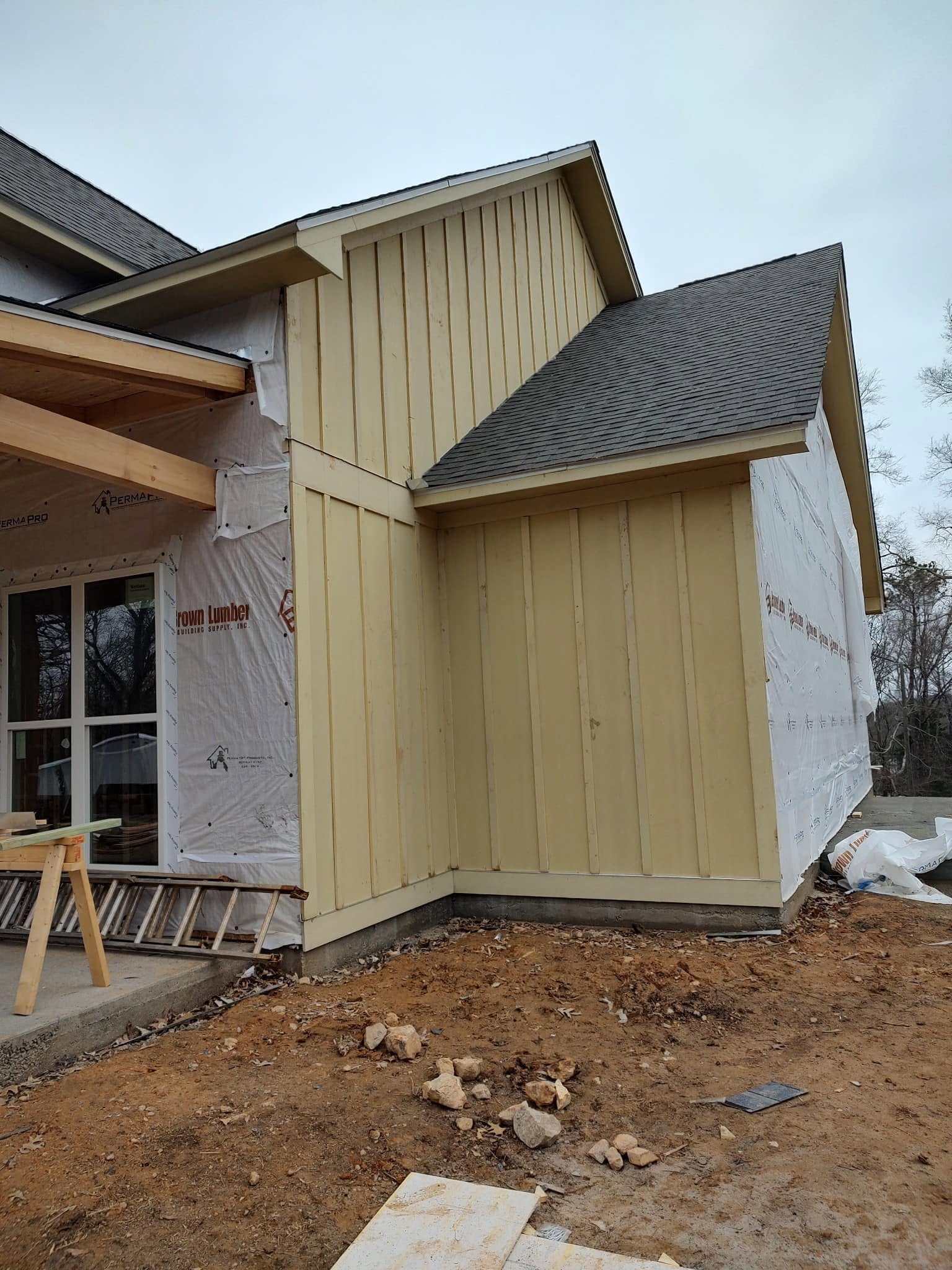 Metal vs. Shingle Roofs in Alabama